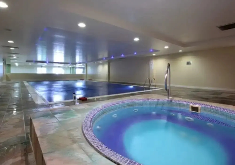 Seafront 3 Bed Duplex Apartment, Portland