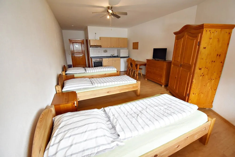 Seehaus Mamming - Hotel - Schlaffässer - Biergarten - Camping