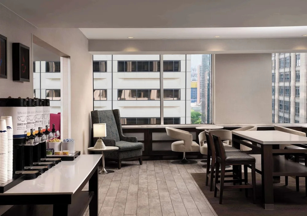 Avenue Crowne Plaza