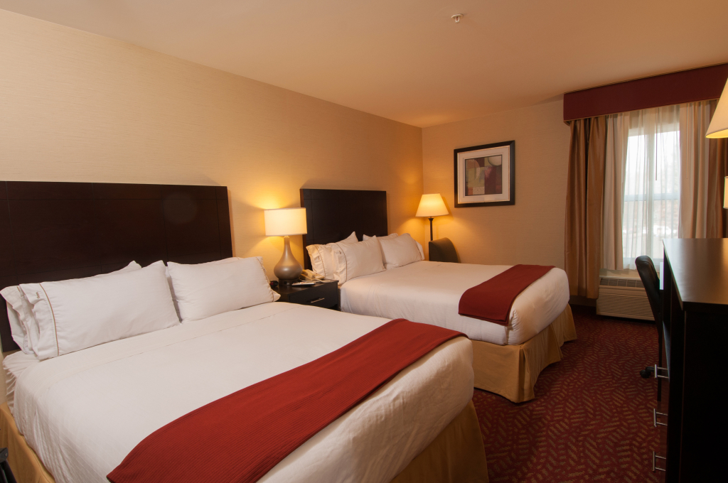 Holiday Inn Express Vernon-Manchester by IHG
