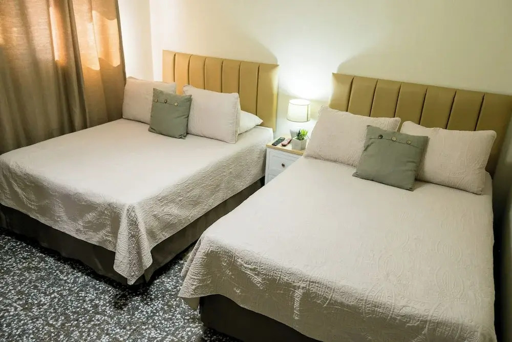LAurora Inn