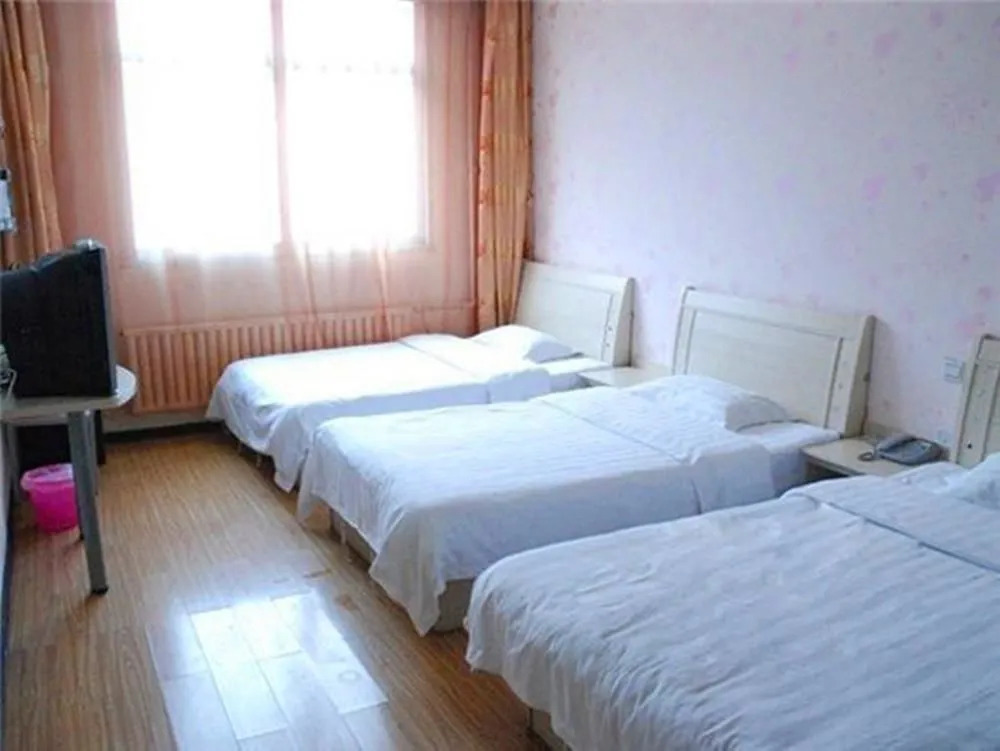 Yijia Hotel