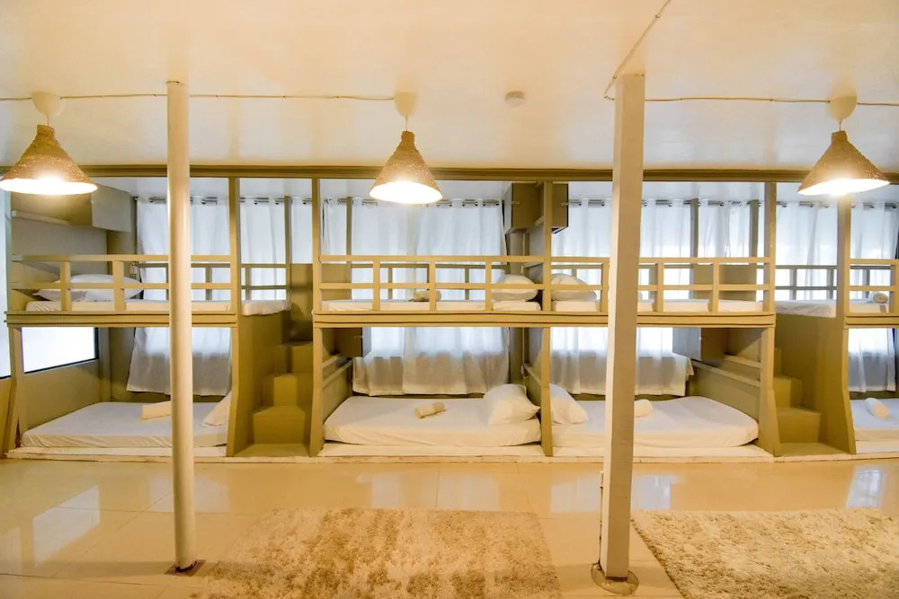 Treasure Isle Backpackers Hostel