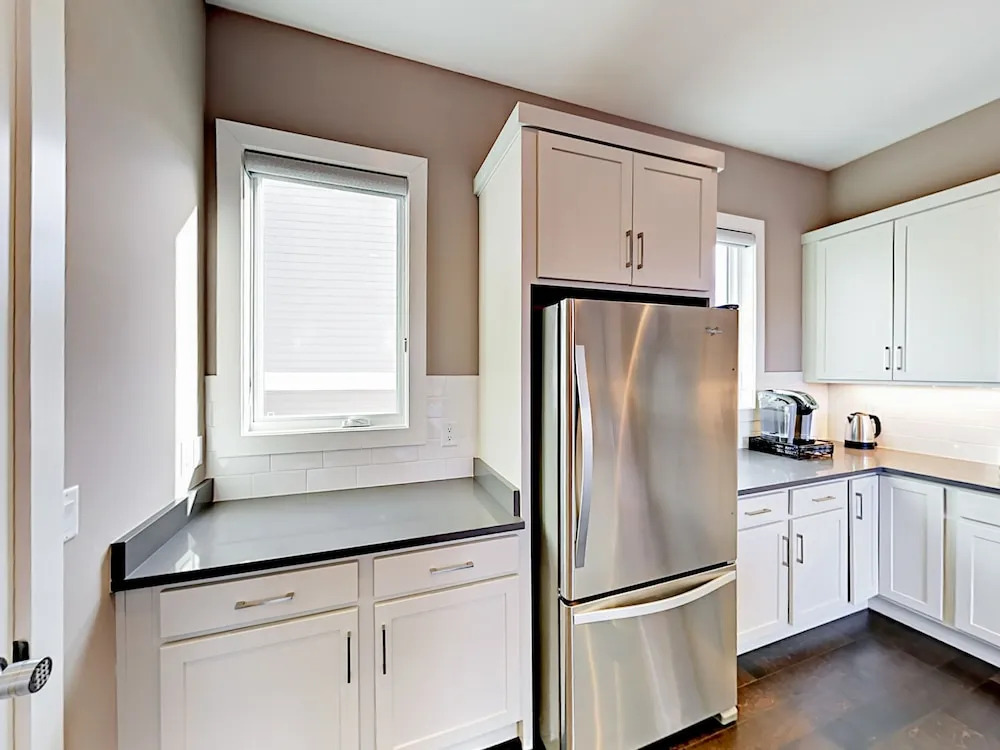 All-suite 3br/3.5ba W/ Rooftop Deck, Near Downtown 3 Bedroom Condo