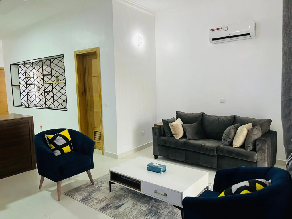 The Zen Loft - 2BR Open Plan Apt W/Pool+Smart Lock