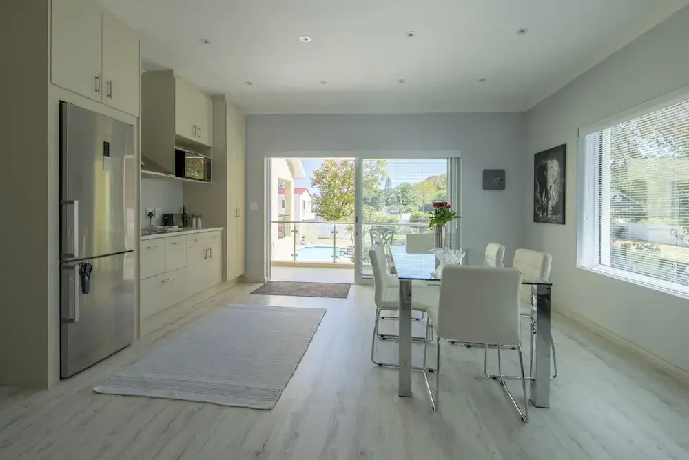 Superior 4-star-apartment Graded by Aa and Tgcsa Close to Constantia Wineroute