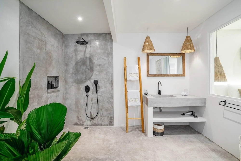 Villa Ruta II - Luxury 2BR Tropical Villa next to Luna Beach Club and Nyanyi beach