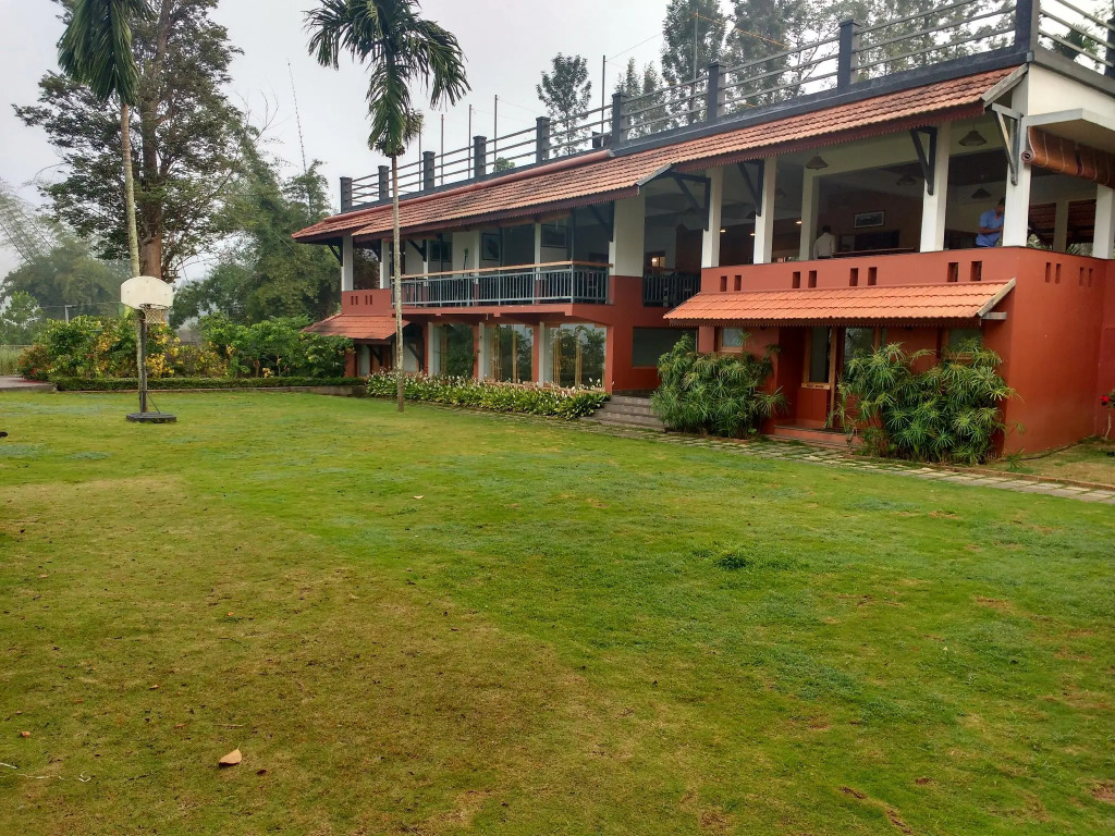 Vistara Resort
