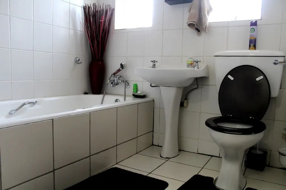 2 Op Terblanche Guesthouse