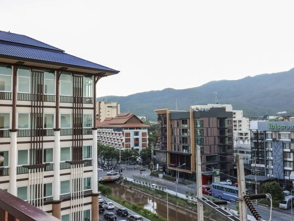 Nida Rooms Suan Kaew Mall 1010