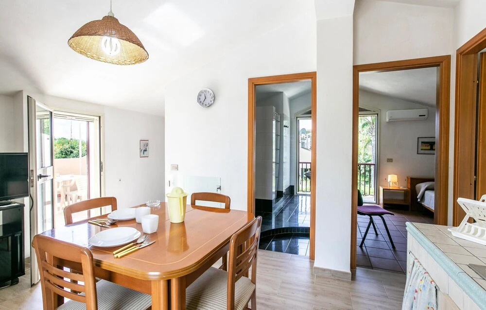 Nice Apartment In Kaukana With Kitchen