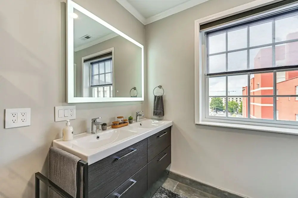 Charming Apartment in Downtown Winston-salem!