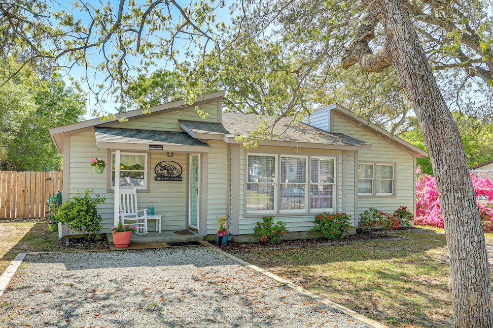 Oak Island Home w/ Fenced Yard, Walk to Long Beach