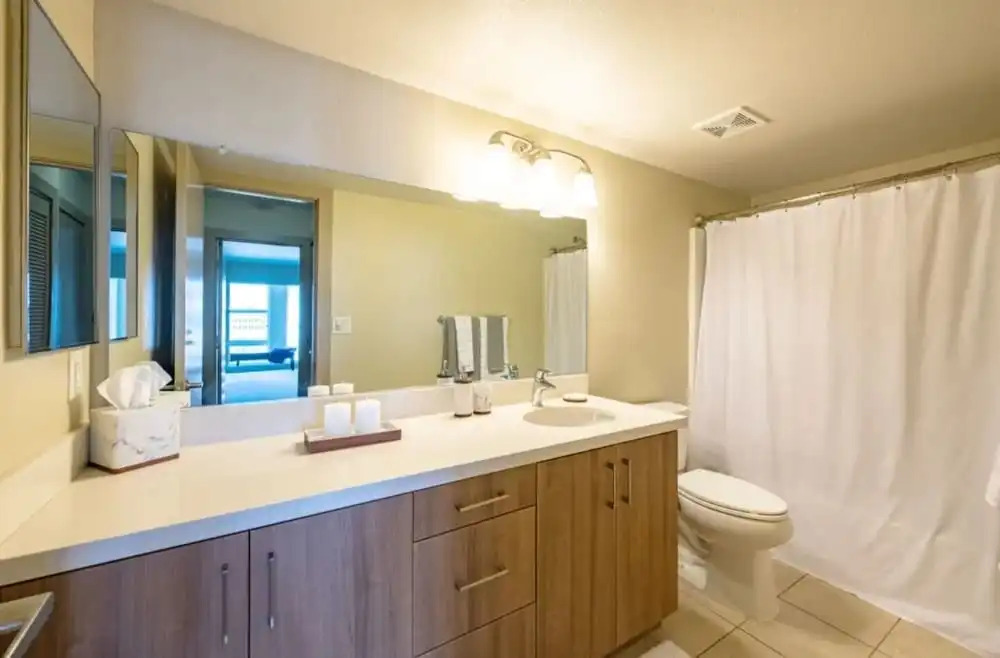 Luxury Space In the Marina