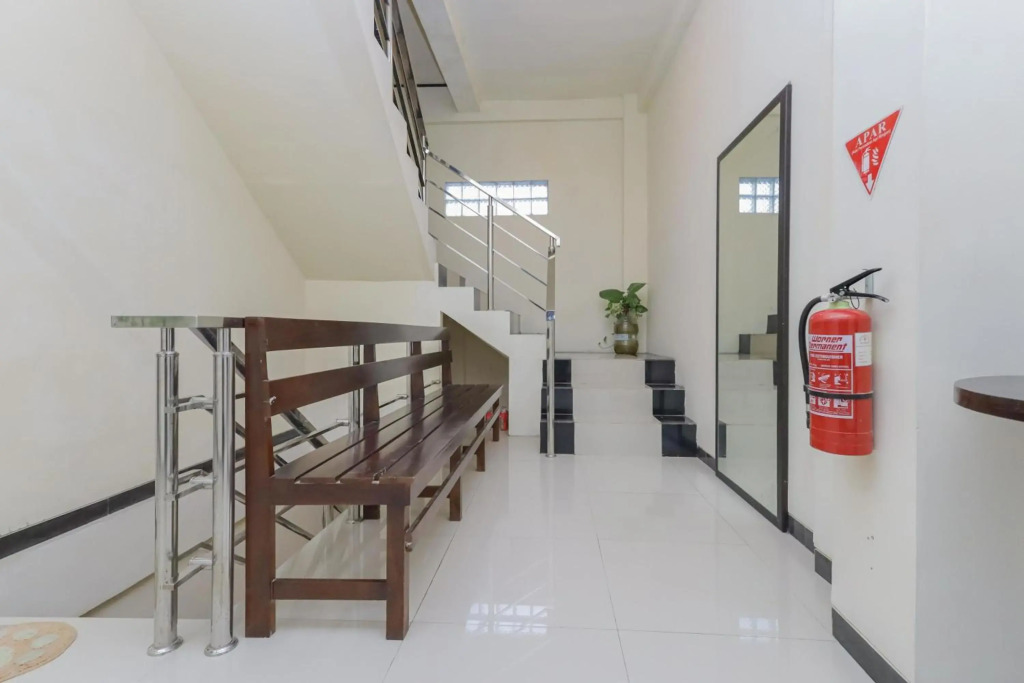 RedDoorz Syariah Near Universitas Jember
