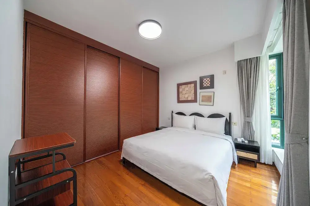 Tyms 2BR APT Lujiazui Renheng Riverside