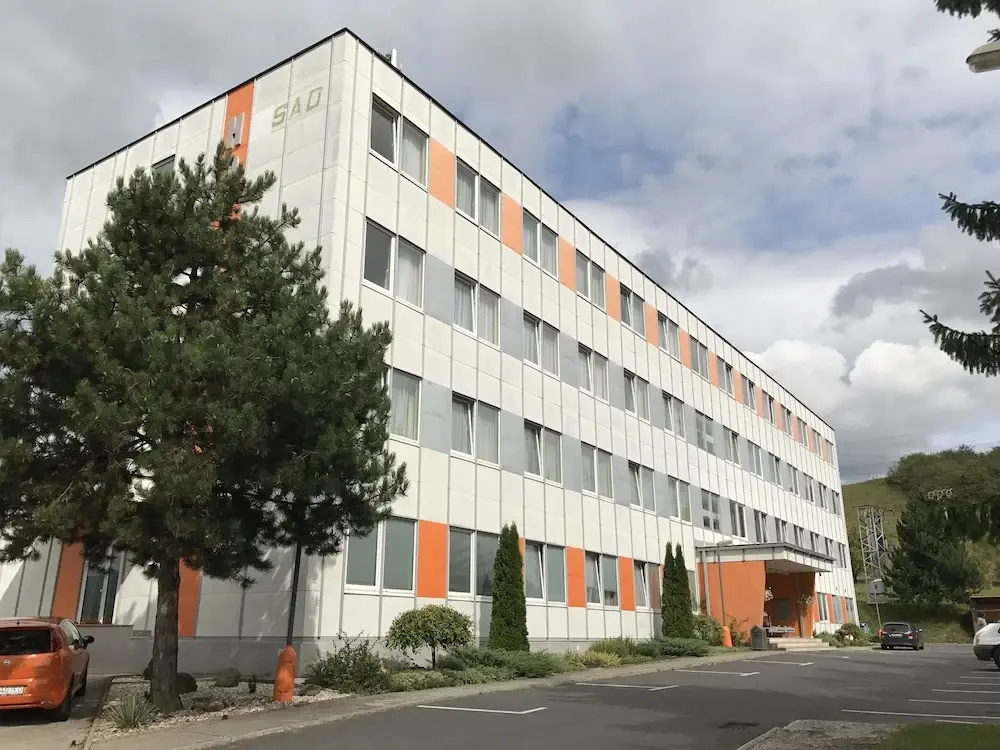 City Hotel B&B, reception 24 7, 800m od-from R1, free parking