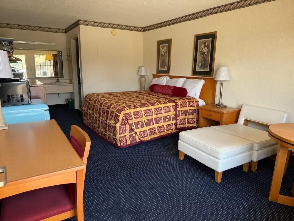 Claridge Inn