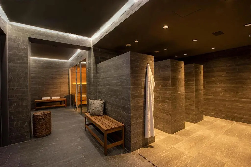 LOEV - VELA Hotels