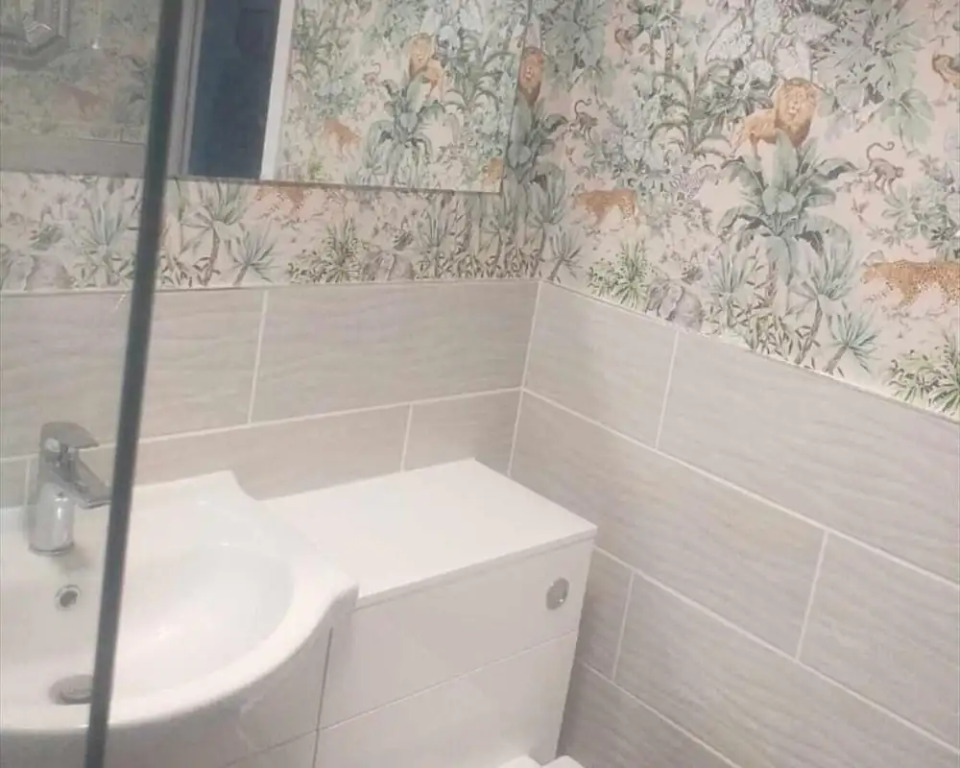 2 Bed Chalet Sleeps 5 - Pets, Parking, Near Beach