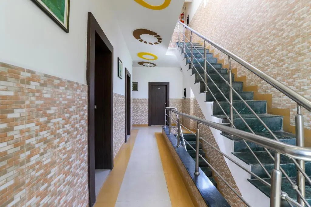 Hotel Atithi - Oposite Shreeji Hospital