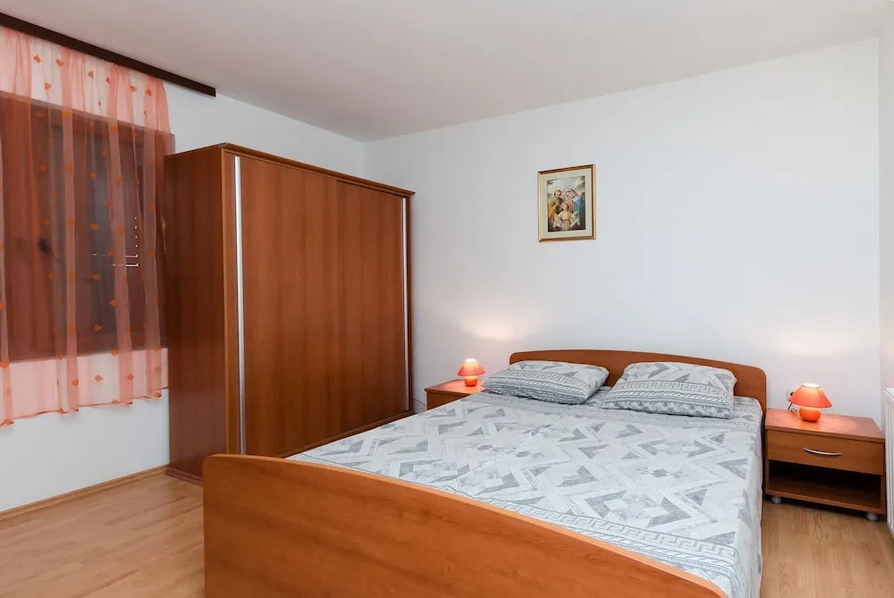 Apartments Dragan
