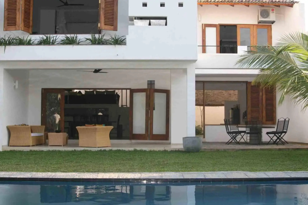 Lake View villa