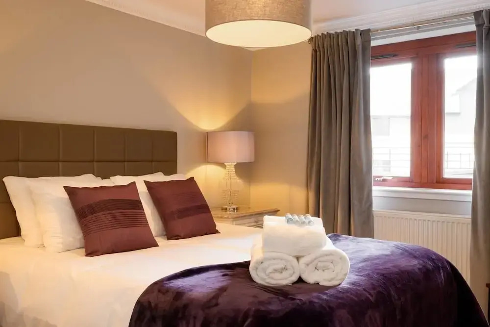 JOIVY Gorgeous Stockbridge Apt With Underground Parking