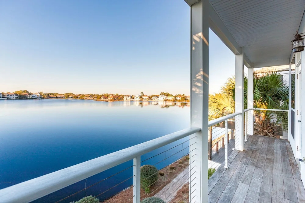 Scenic Duplex #11a 2 Bedrooms 2 Bathrooms Duplex