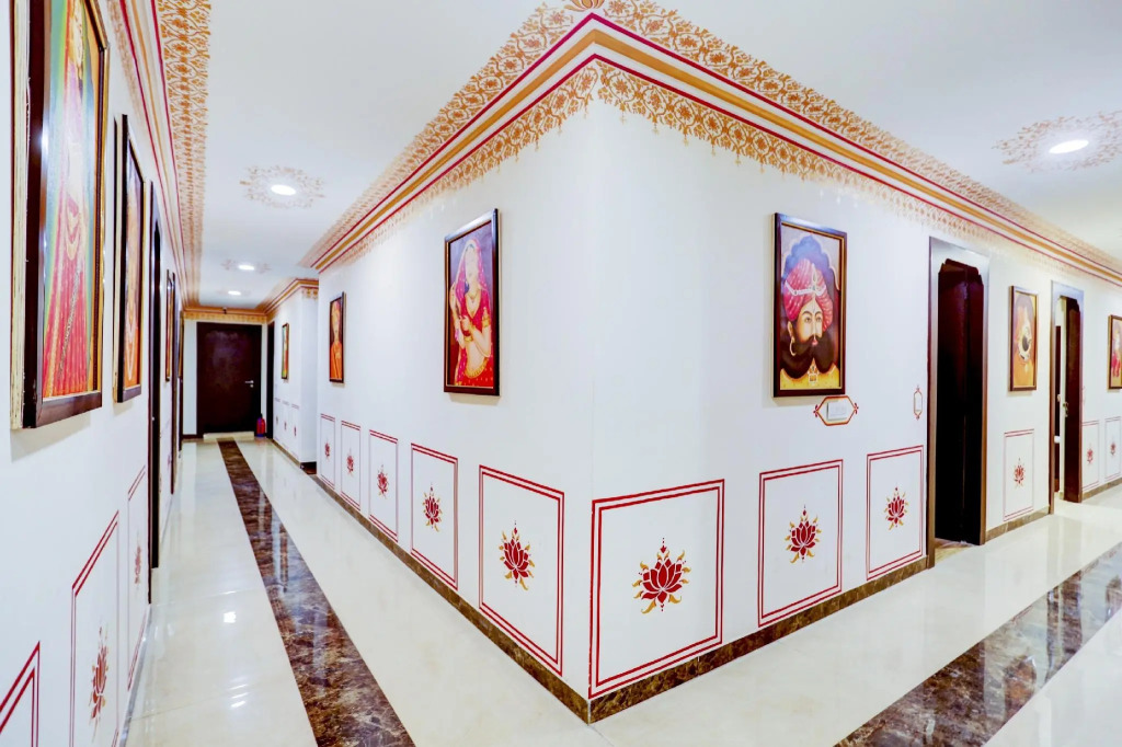 OYO Townhouse 640 The Royal Ville