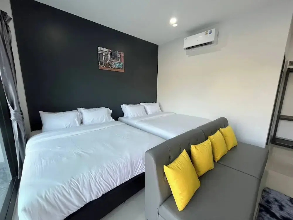 Hillside Premium Hotel