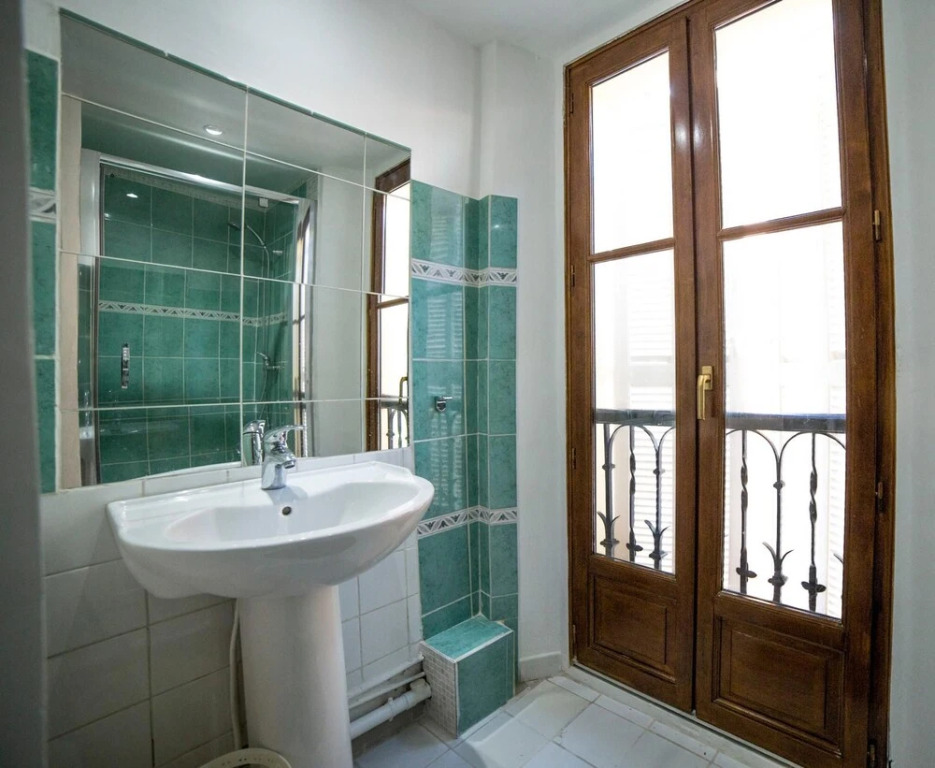 Nasri Sabra - Temple Apartment 0