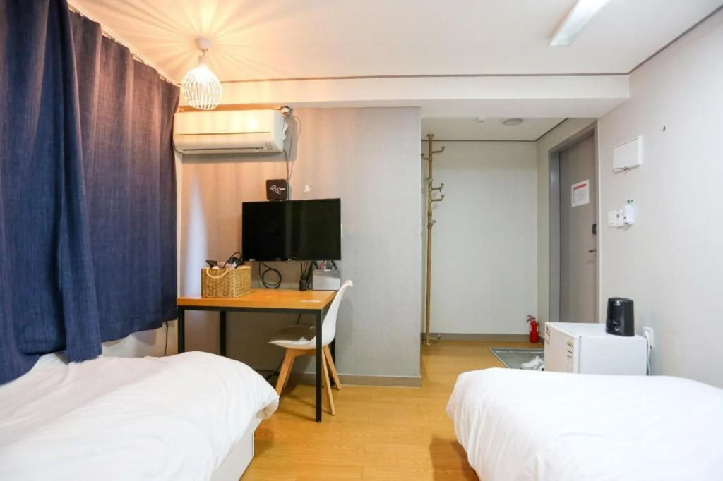 3 Guest House