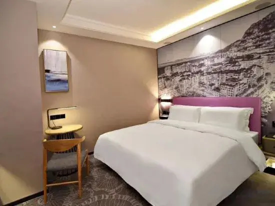 Bojin Hotel (Hubei Metro Station Branch, Luohu Port)