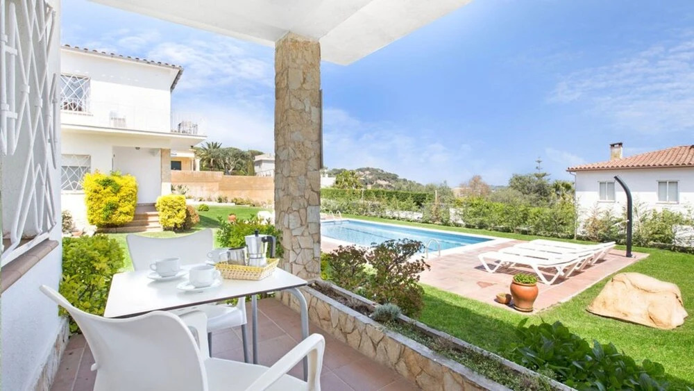 Apartment - 2 Bedrooms with Pool - 107156