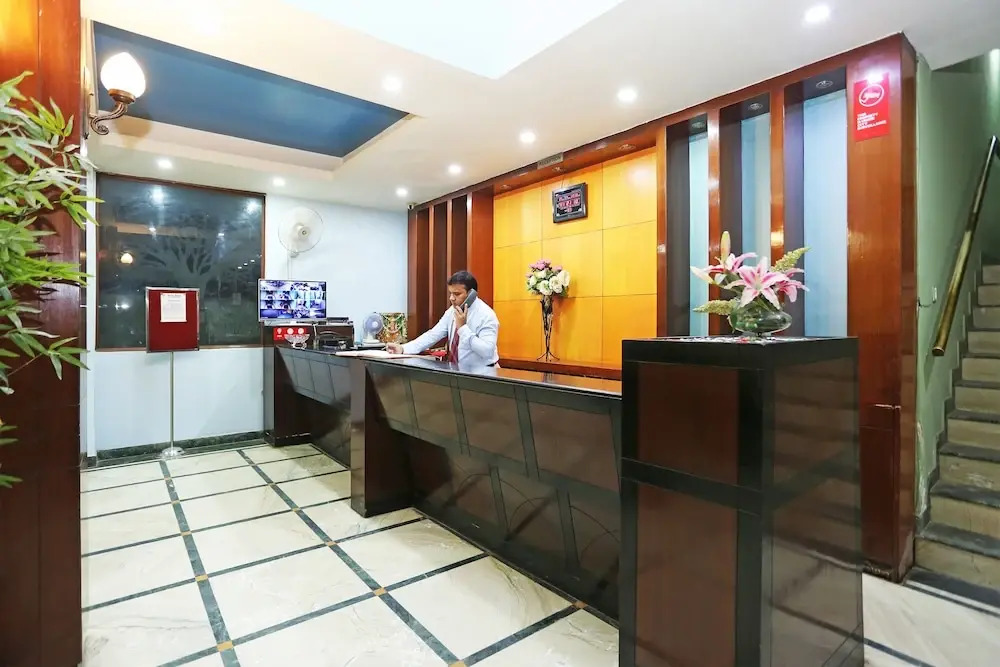 OYO 8178 Hotel Saket