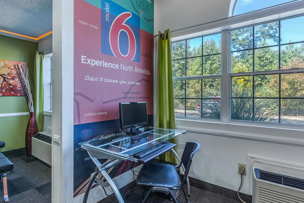 Motel 6-Simpsonville, SC - Greenville