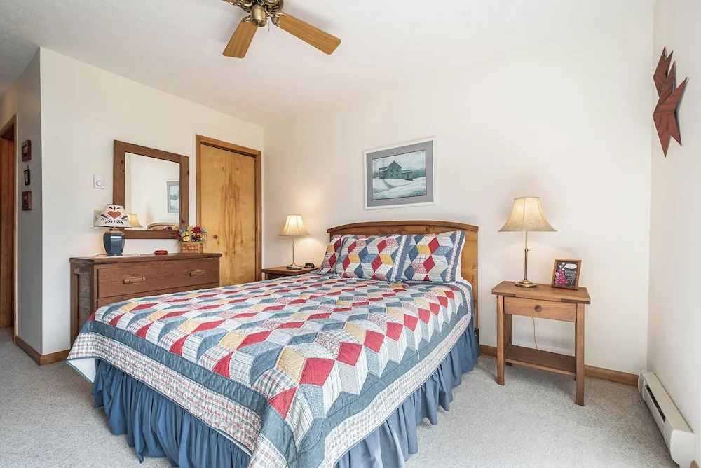 Ski Harbor 14 by Taylor Made Deep Creek