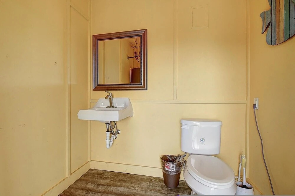There's Money in the Banana Stand Ov26 4 Bedrooms 3.5 Bathrooms Home