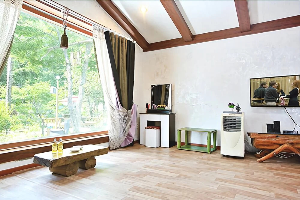 Hongcheon Sol Pension