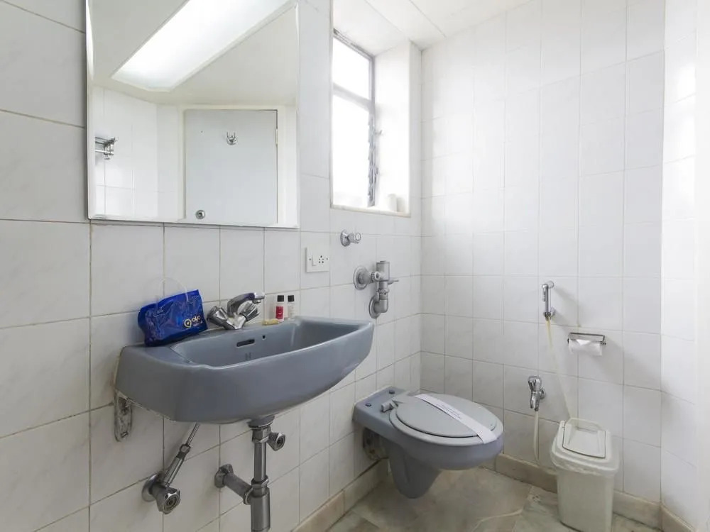 HOTEL ASHRAY INTERNATIONAL, SION - Near BKC