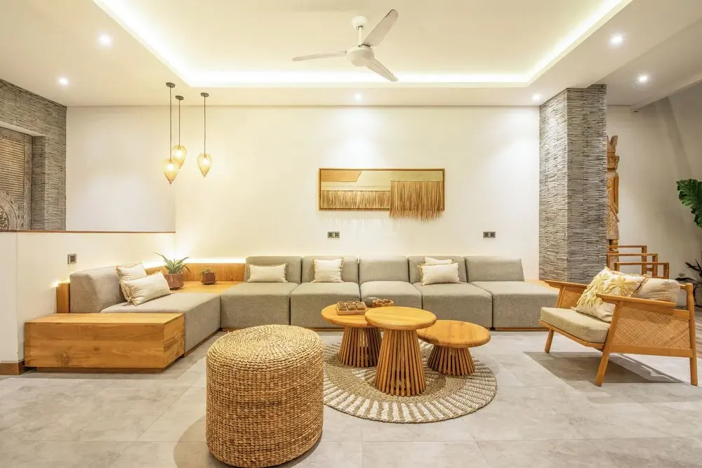 Coastal Comfort: Cozy 4BR Villa, 5 Min Walk to Finns Beach