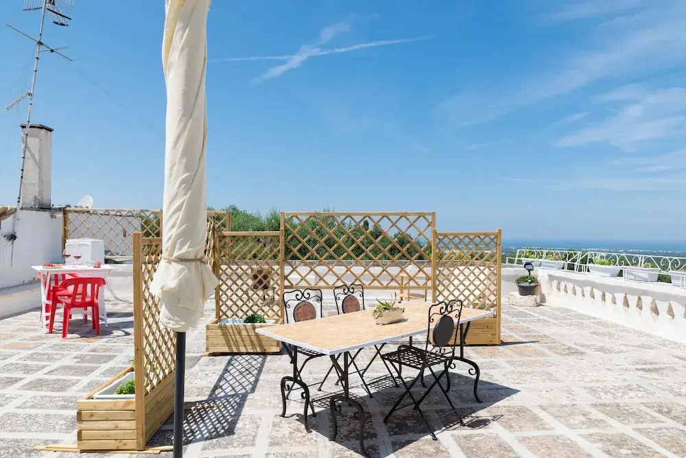 Sea and the City Apartments by Wonderful Italy