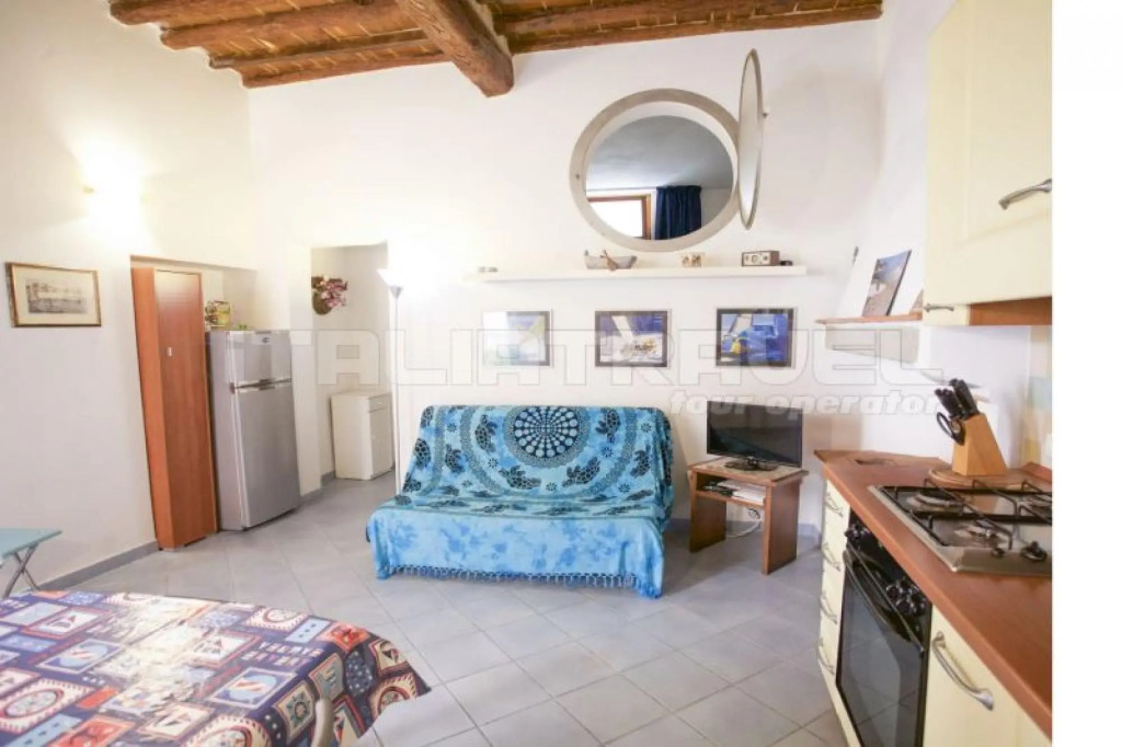 Two-room apartment Piazza al Fico 2/4 Beds in the historic center of Portoferraio-PIAZZA AL FICO