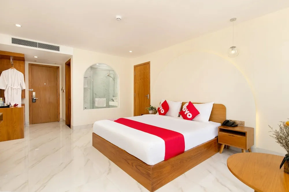 Oyo 541 Maple Suite Hotel