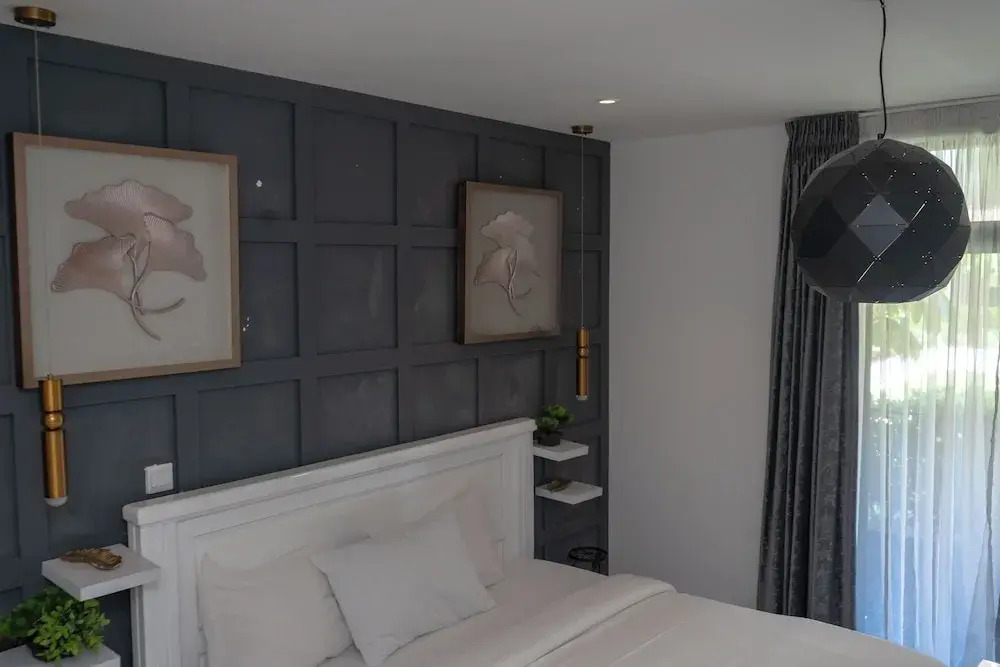 Royal Luxury Apt at Embassy Garden