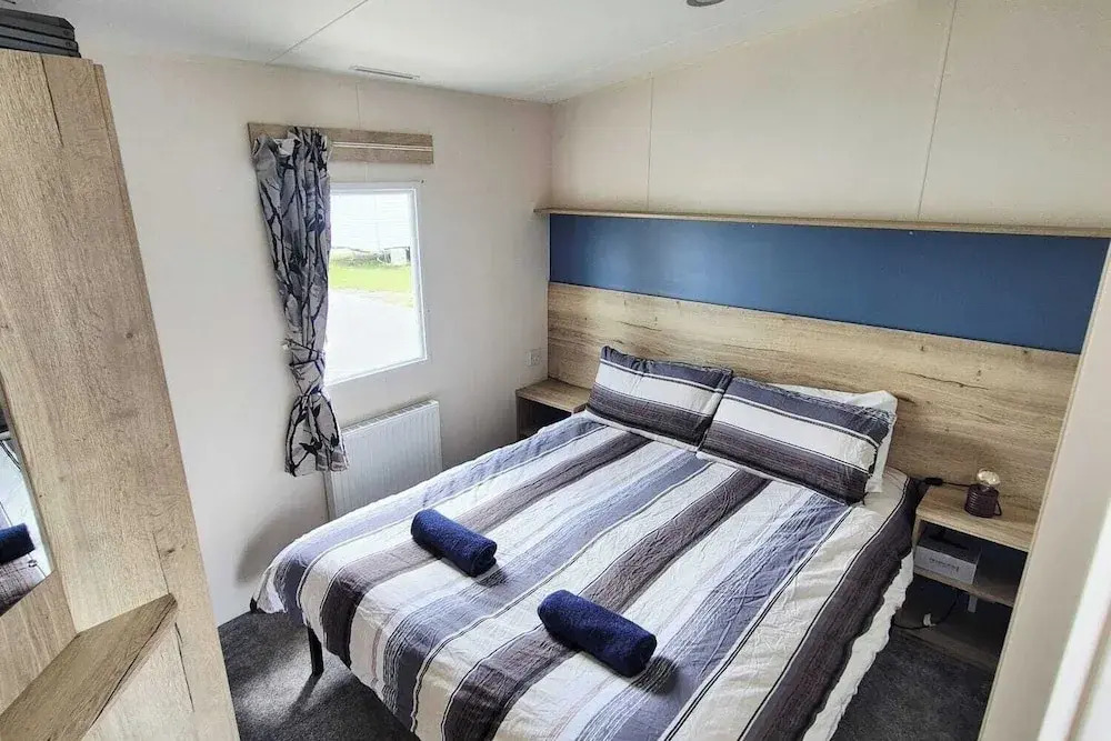 2 Bed-sleeps 6-pets-private - Parking sea 3mins