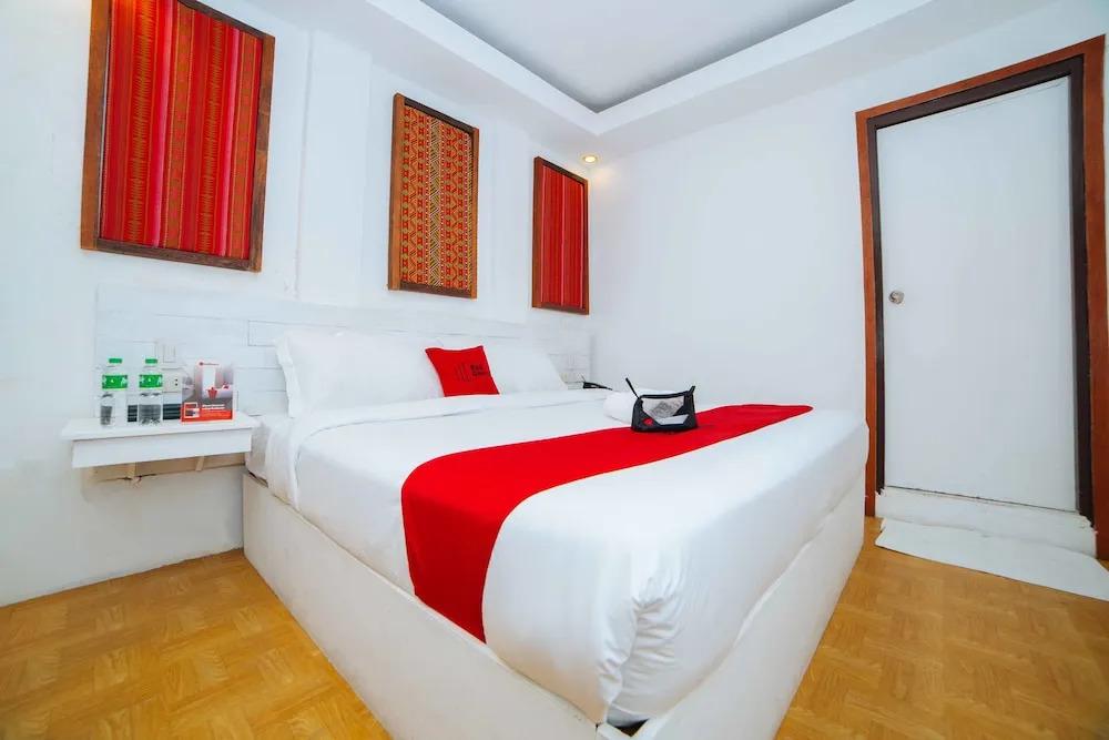 RedDoorz Plus @ Malabanias Angeles City