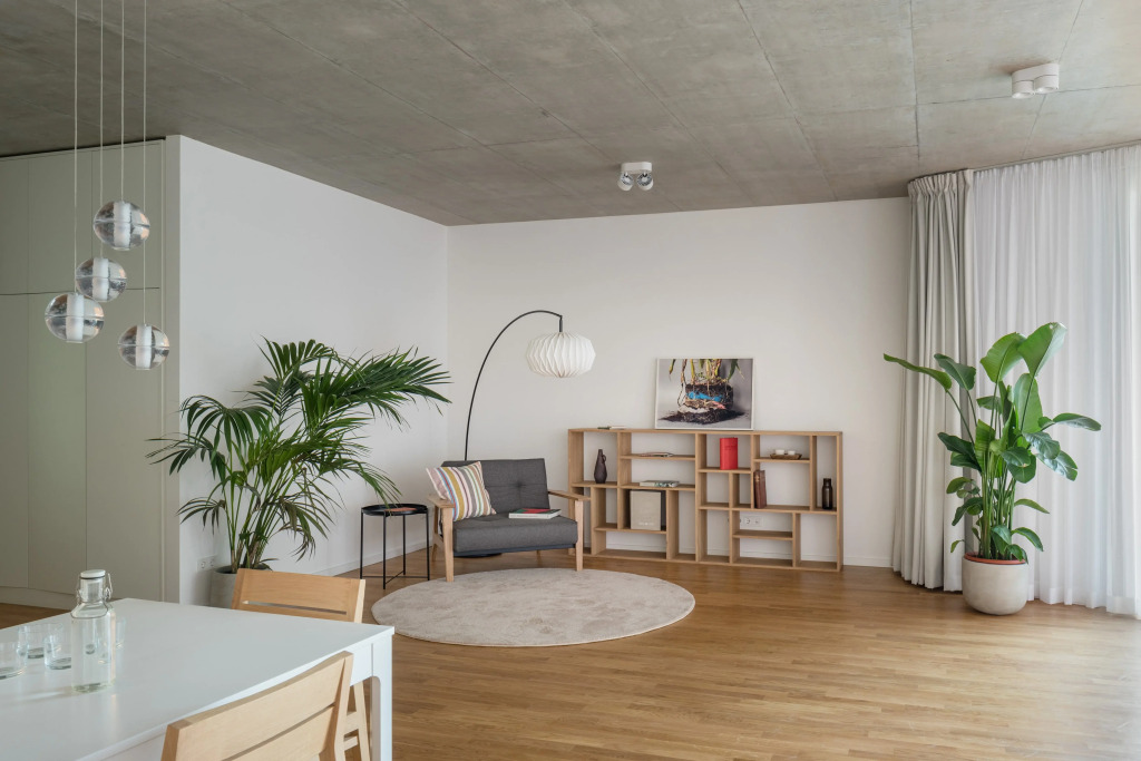 Carlotta Apartments
