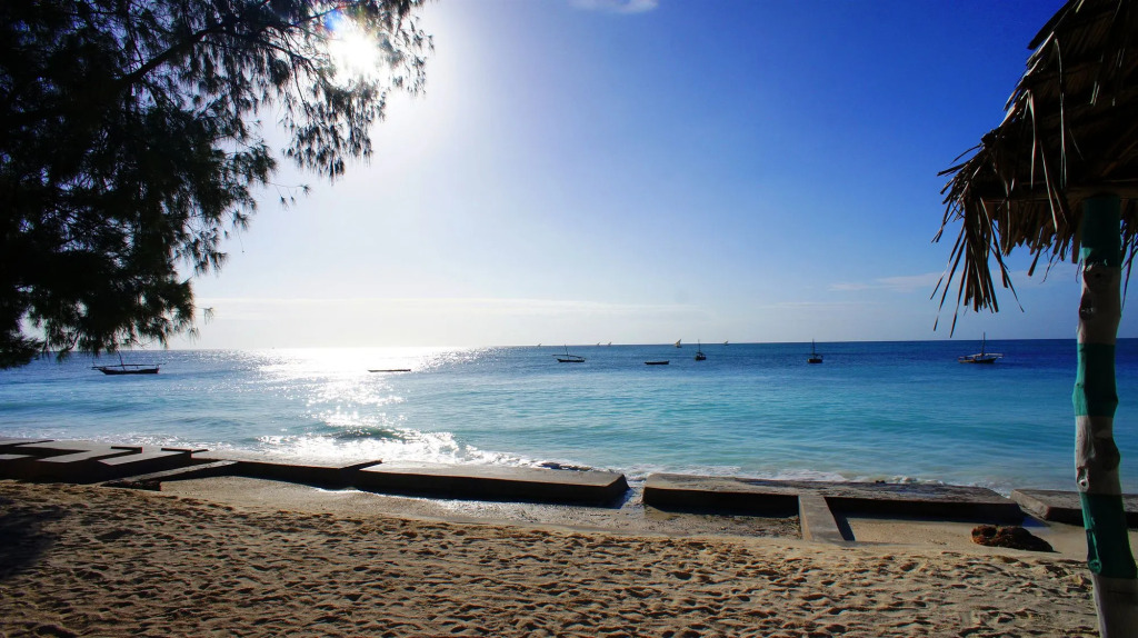 Smiles Beach Hotel